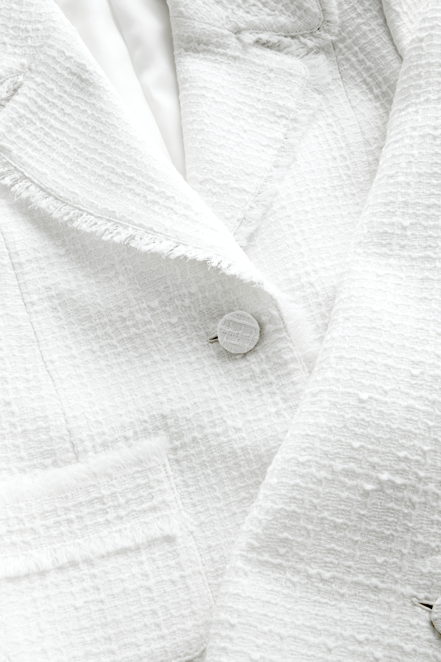 Cropped Jacket in Boucle - Image 5